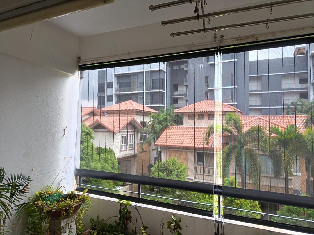 Customer photo review of Heavy Duty Waterproof & Windproof Outdoor Blinds