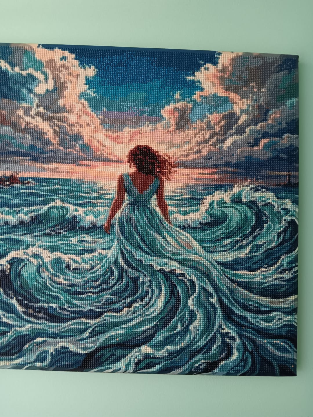 Customer photo review of Woman Ocean Wave Dress (Diamond Painting)