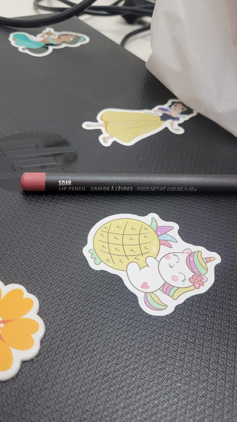 Customer photo review of Lip Pencil מאק עיפרון שפתיים