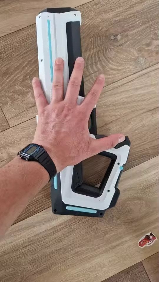 Customer photo review of AquaBlitz Wasserpistole | Automatisch nachfüllen und losspritzen