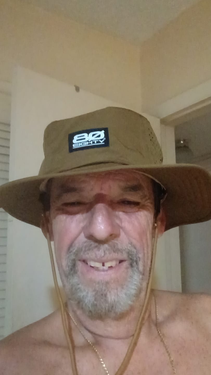 Customer photo review of 80Eighty® Arid Bucket Hat