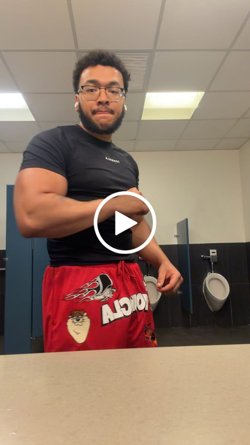 Customer video review of 1071 - Looney Tunes Embroidered Patch Shorts