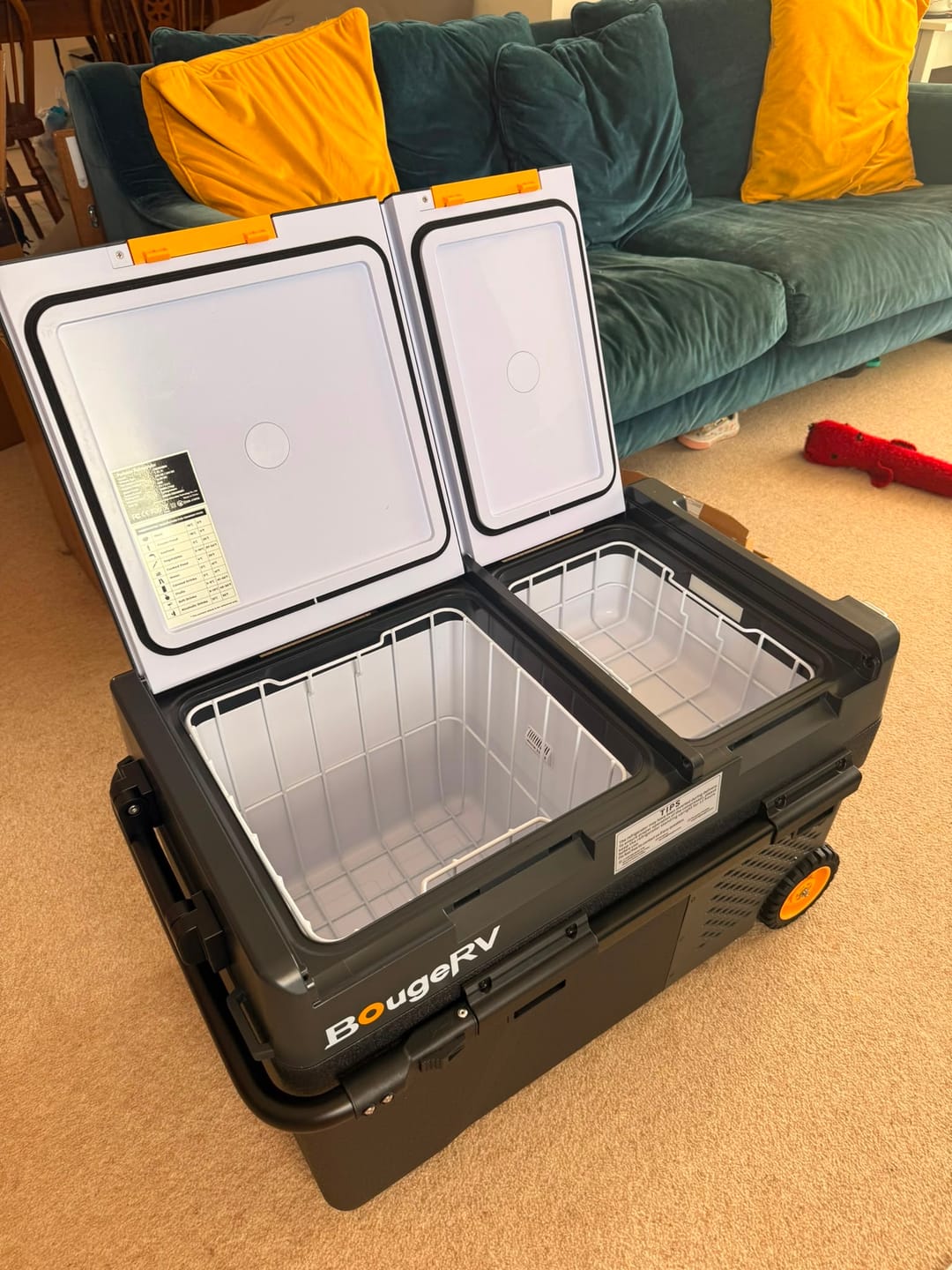 Customer photo review of BougeRV New CRD2 V2.0 40L Dual Zone 12V Portable Fridge Freezer
