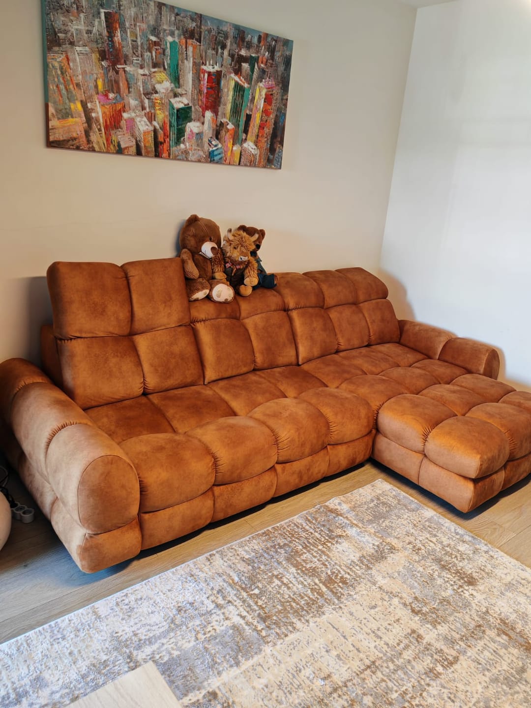 Customer photo review of Coltar extensibil confortabil TOLLO MINI, sezlong dreapta, stofa catifelata scortisoara - Salvador 08, Gama Premium, cu lada depozitare si reglaj electric, 283x171x105 cm