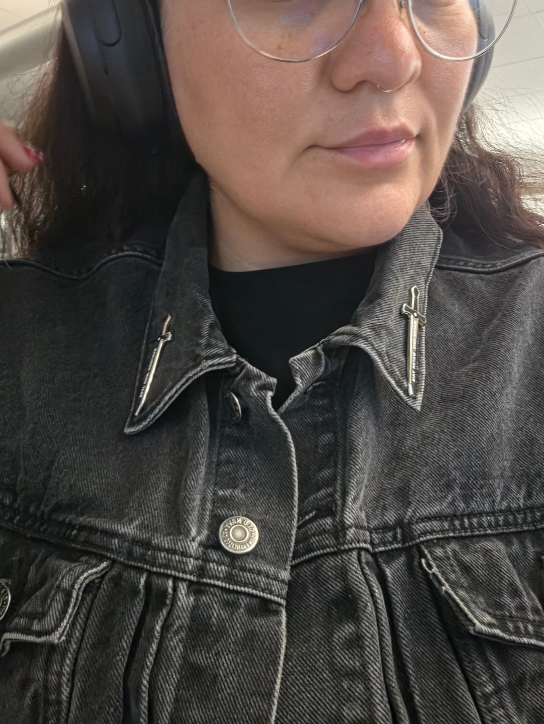 Customer photo review of Hooligan Collar Pin Set (Removable Chains)