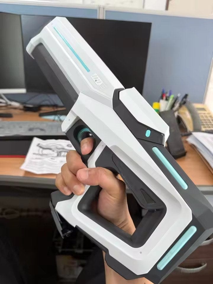 Customer photo review of AquaBlitz Wasserpistole | Automatisch nachfüllen und losspritzen