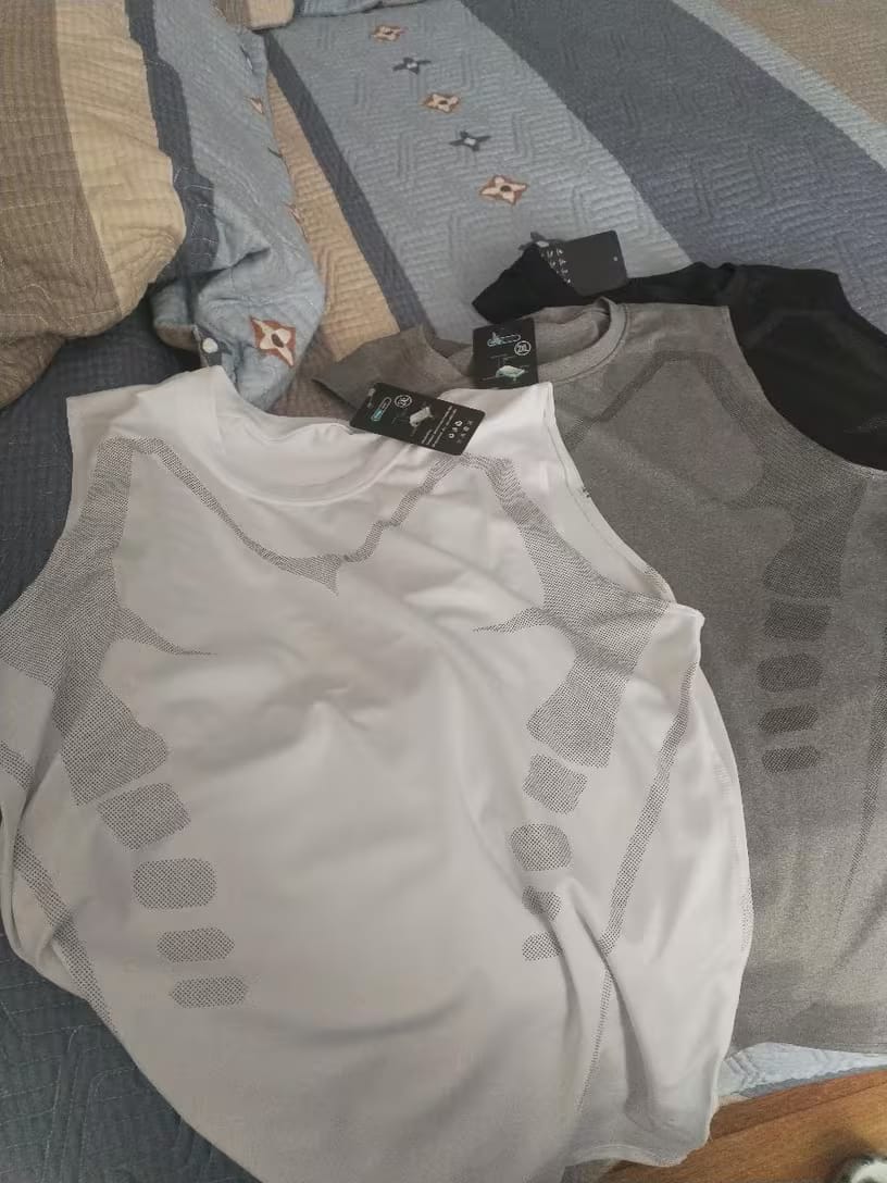 Customer photo review of NORDVEIL Compression Tank Top | Feel The Power of Confidence, Shape & Control