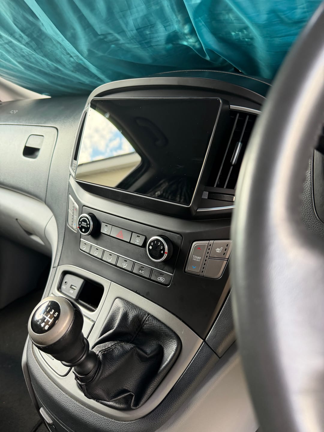 Customer photo review of Hyundai i800/iLoad 2015-2021 Wireless Apple CarPlay Upgrade Kit