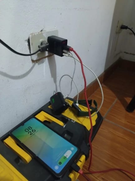 Customer photo review of ⚡ One Charger. Four Devices. Zero Waiting.⚡