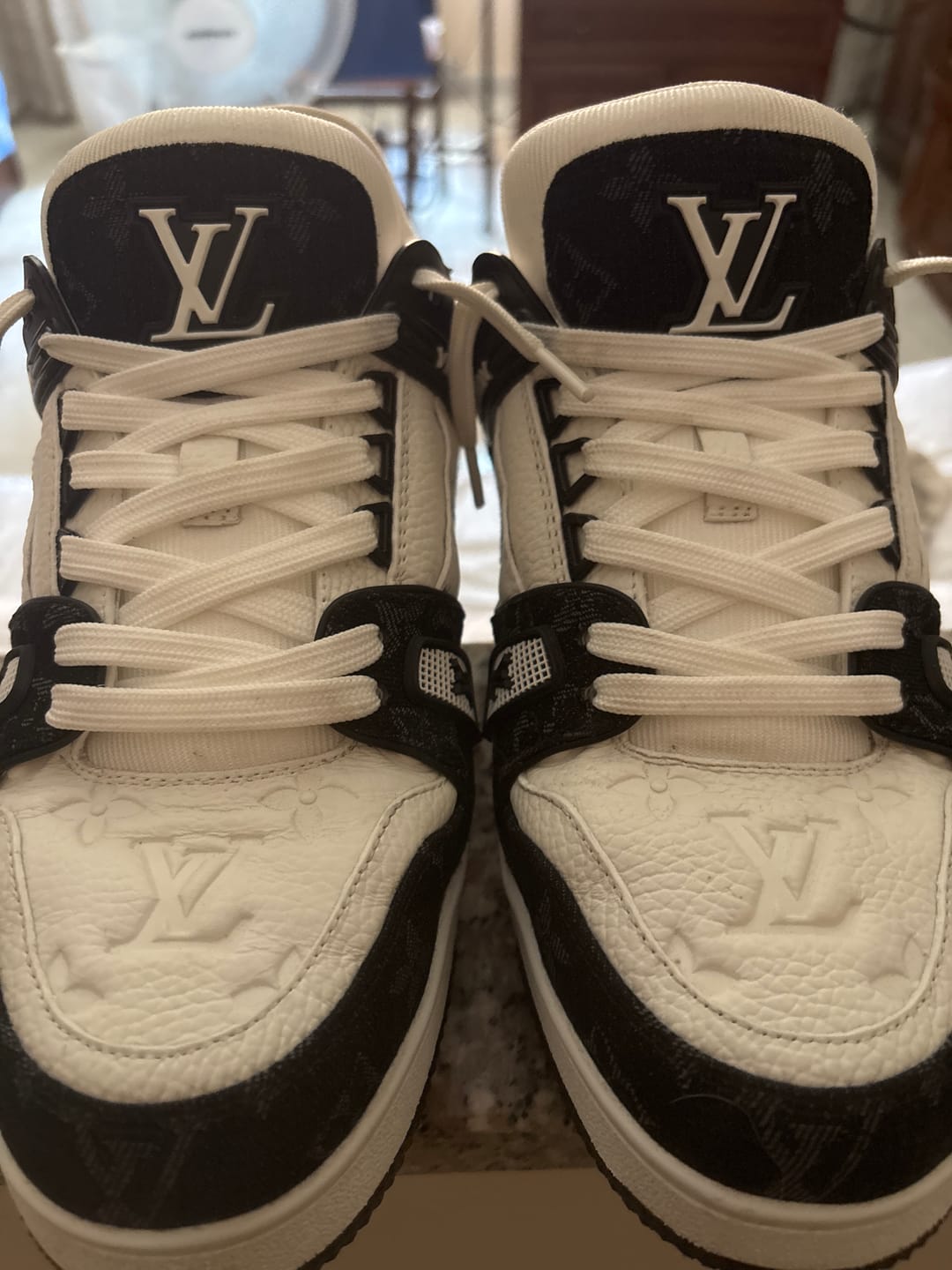 Customer photo review of Sneakers LV Trainer Nera/Bianca