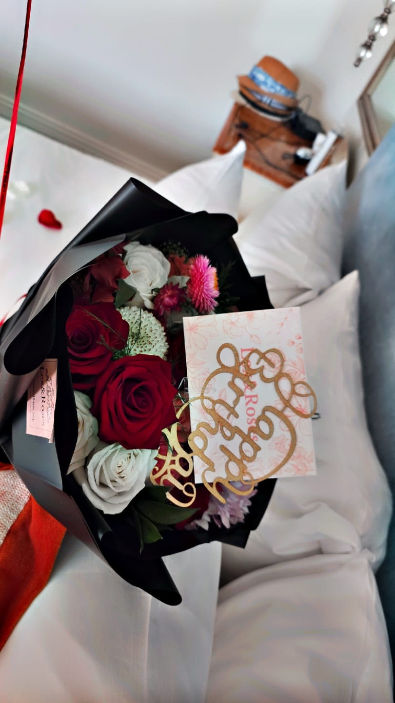 Customer photo review of Rose Petals