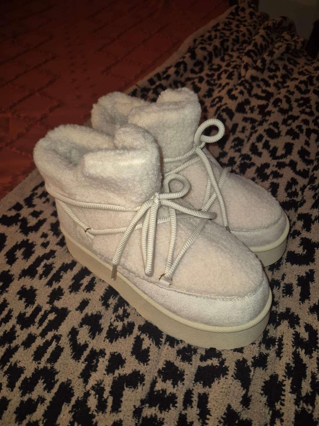 Customer photo review of Nordic Polar Rise Ankle Boots