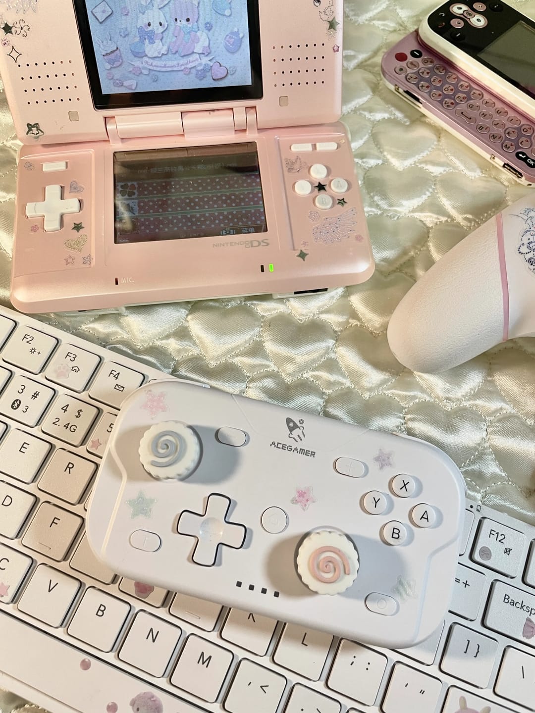Customer photo review of AceGamer T50 White Wireless Pocket Controller