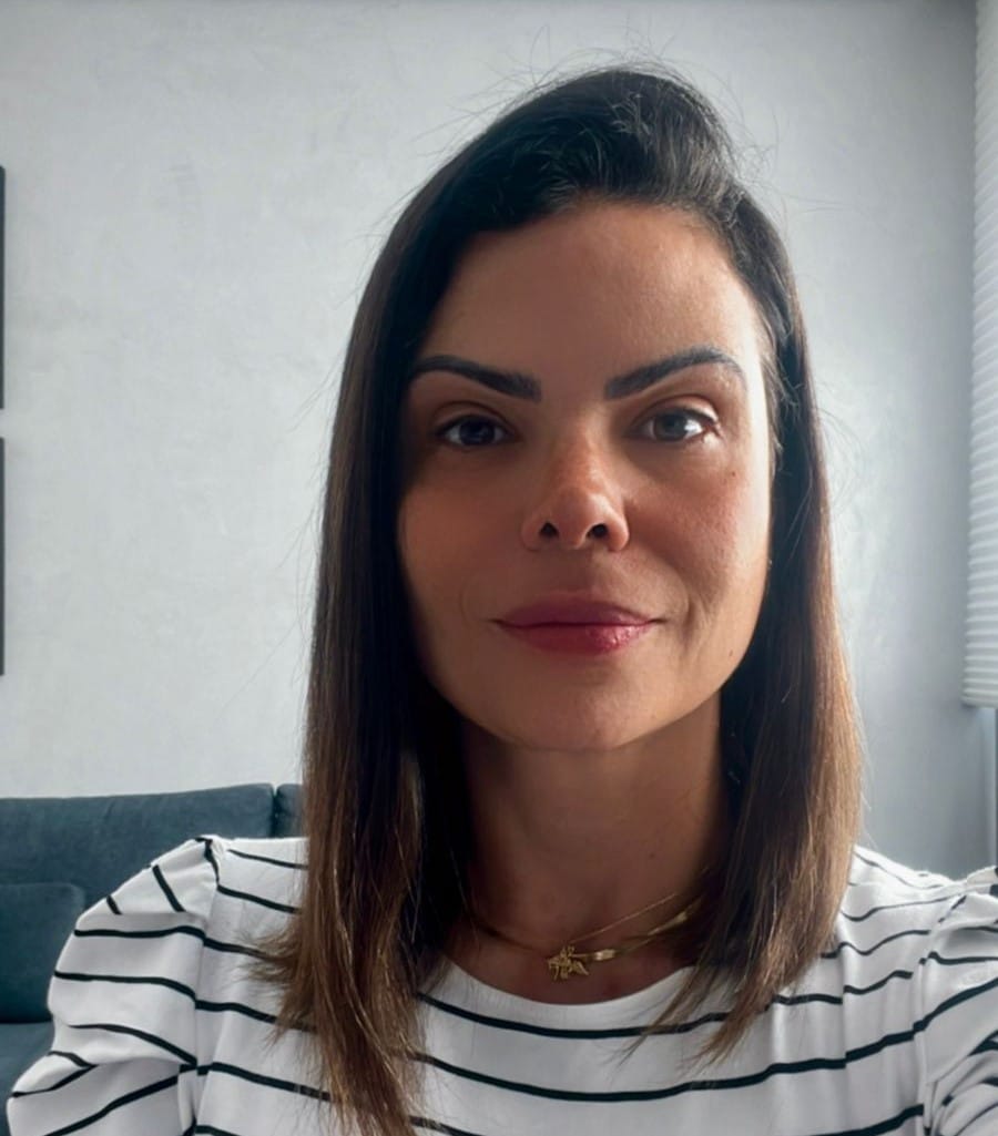 Customer photo review of Lapiseira Para Olhos Marrom – Cat Lovers – Vizzela