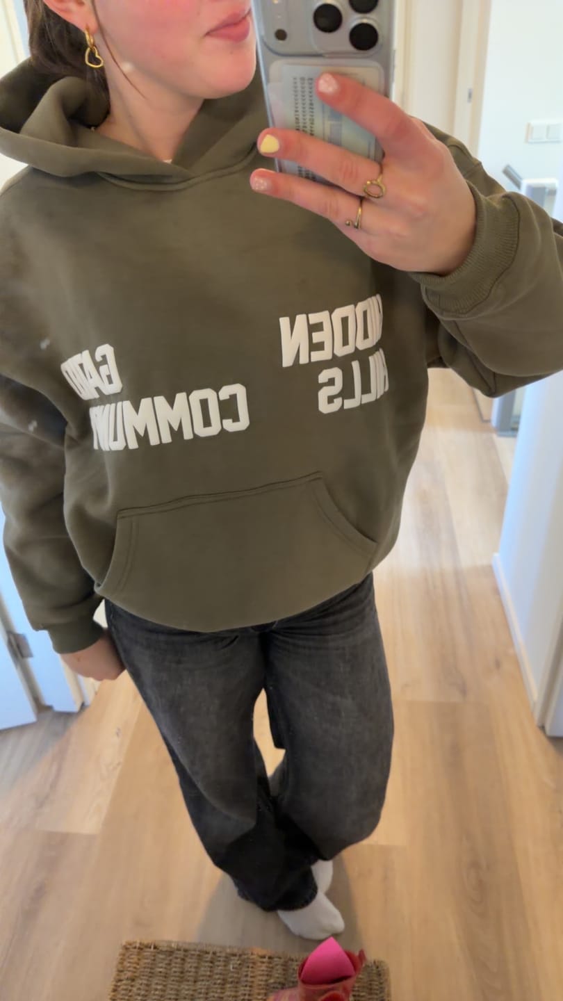 Customer photo review of GATED COMMUNITY HOODIE SAGE