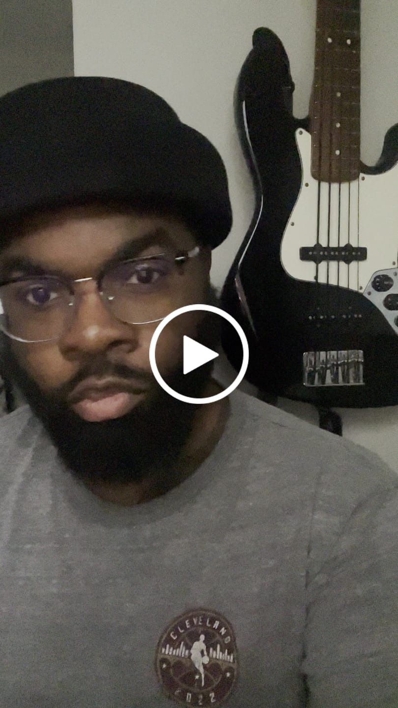 Customer video review of London Pillbox - Black
