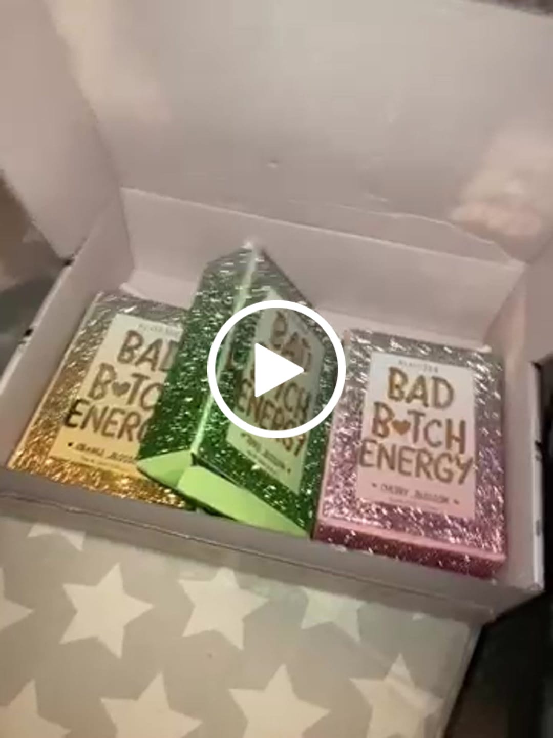 Recenzie video pentru clienți despre Crystal Bad Bitch Energy Trio