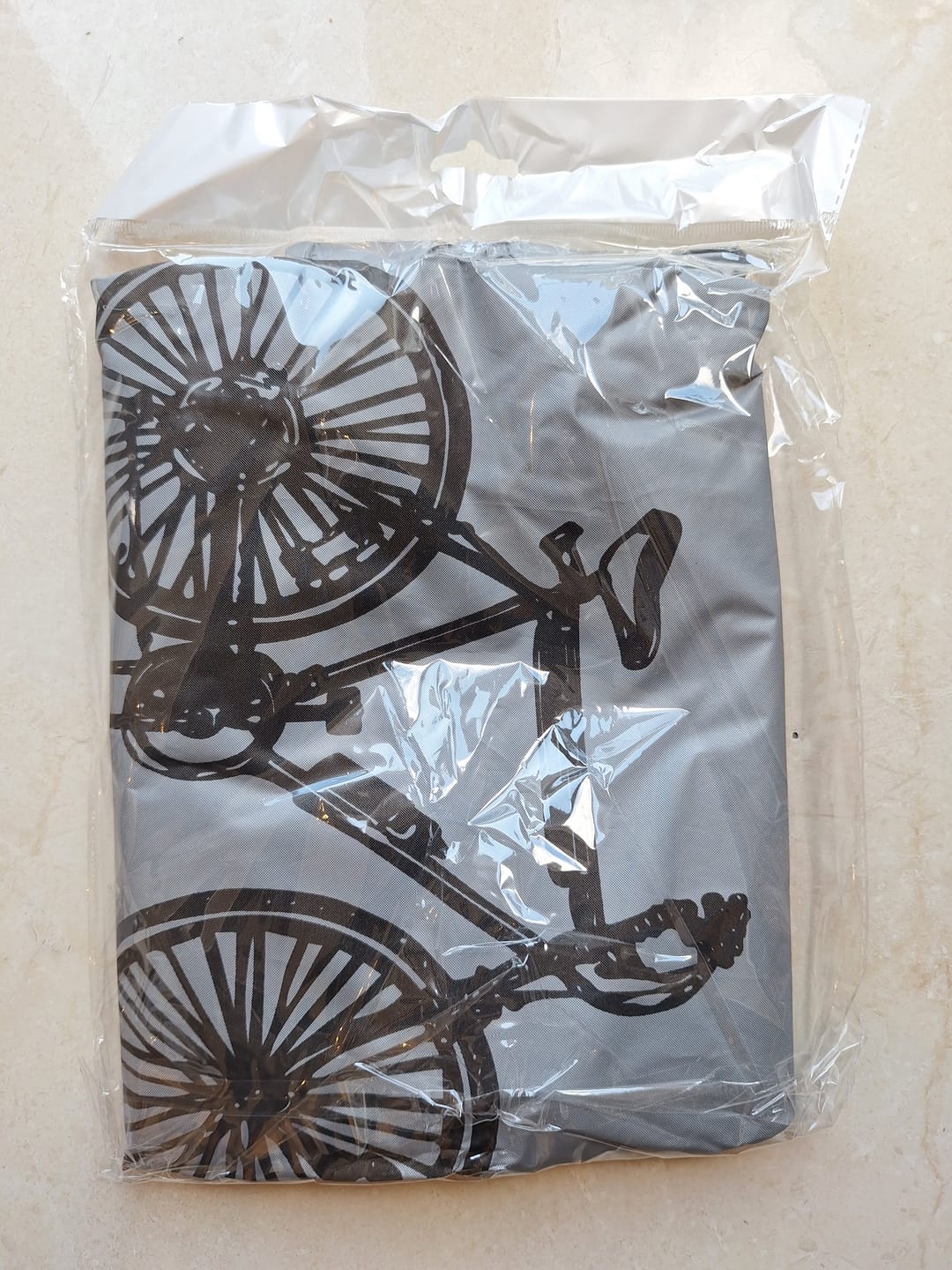Customer photo review of 🎁 Cycling gift pack（Backpack,Lock,PhoneHolder,Waterproof Cover,Pump) (100% off)