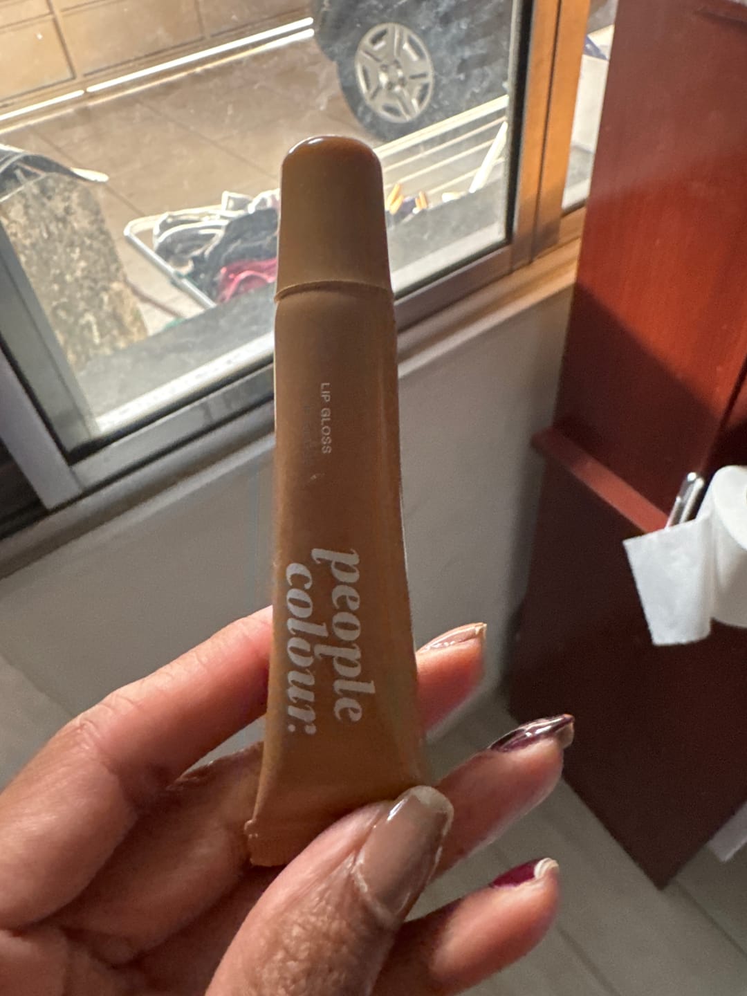 Customer photo review of Lip Gloss Toffee Treat