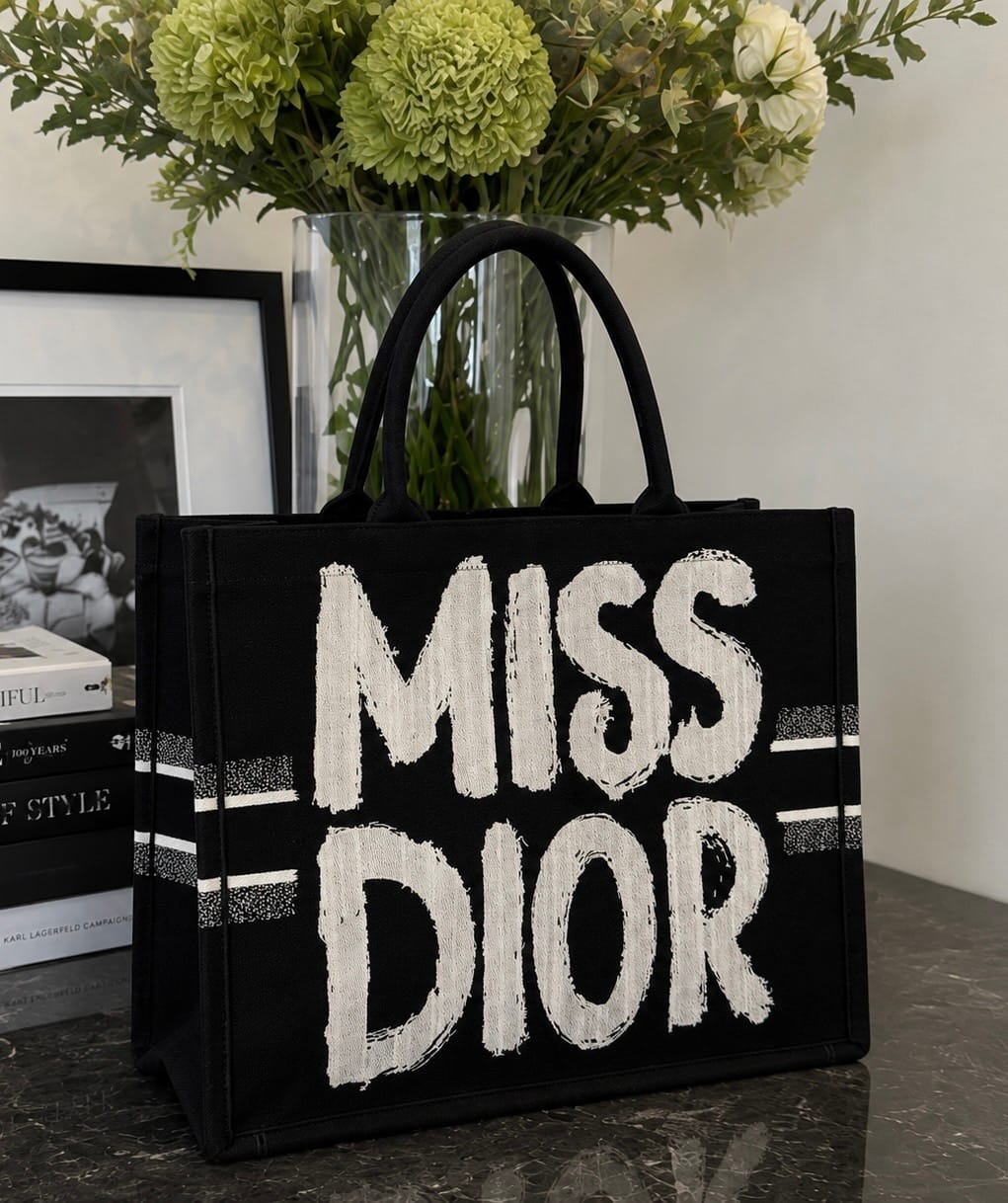 Customer photo review of DIOR Large Dior Book Tote
