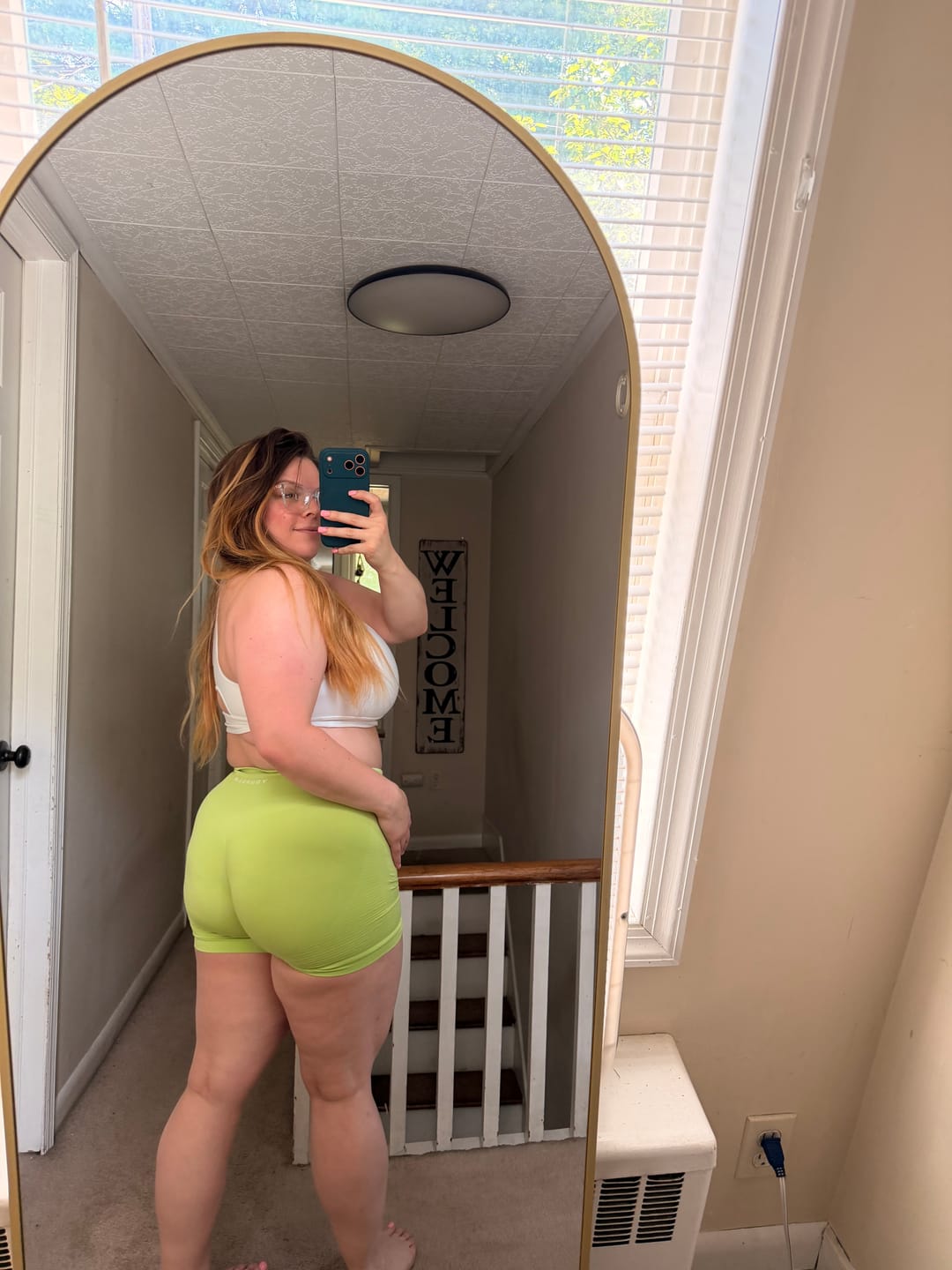 Customer photo review of W1166 Pulse Seamless scrunch Shorts