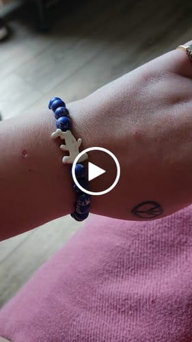Customer video review of The Shark Week Bracelet