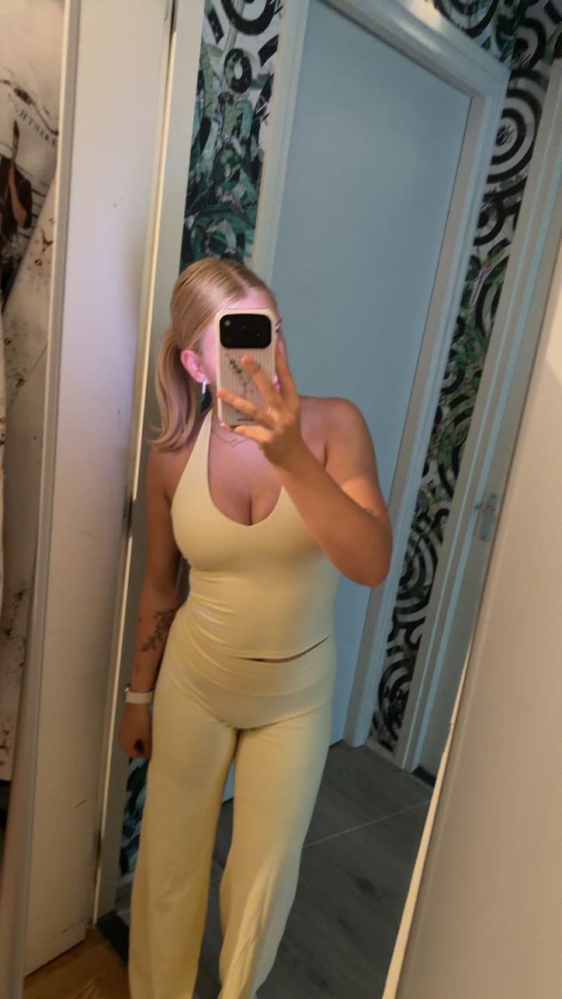 Customer photo review of ACTIVE HALTER TOP BUTTER YELLOW