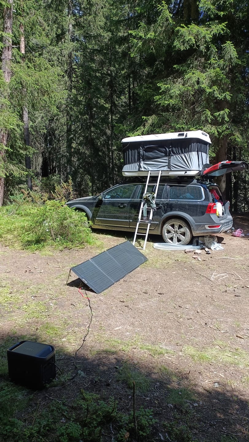 Customer photo review of ALLPOWERS SOLAX SE200 Solar Panel 200W