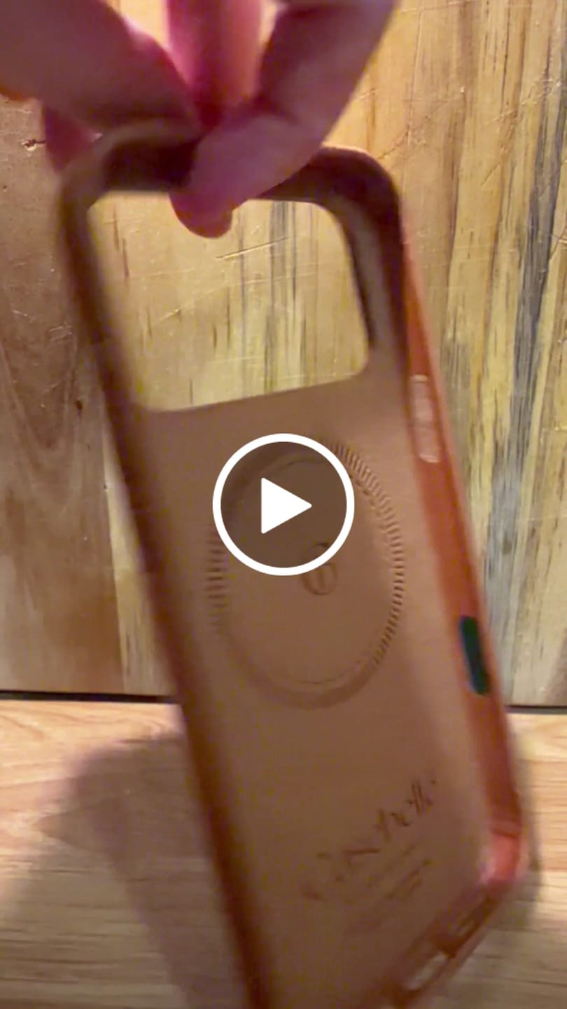 Customer video review of iPhone 17 Pro Max Leather Case - MagSafe - Amber Brown