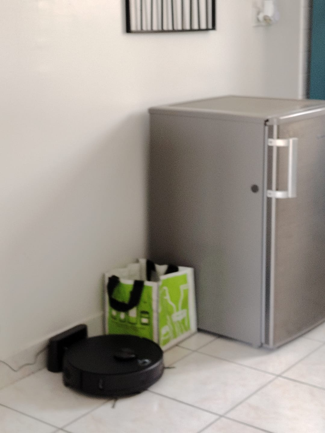 Customer photo review of Robot aspirateur V8 Pro – Nettoyage automatique avec fonction serpillère, navigation intelligente et contrôle via application pour une propreté sans effort