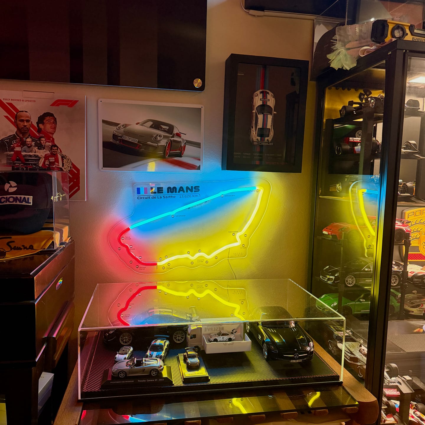 Customer photo review of Circuit de la Sarthe Neon Race Track