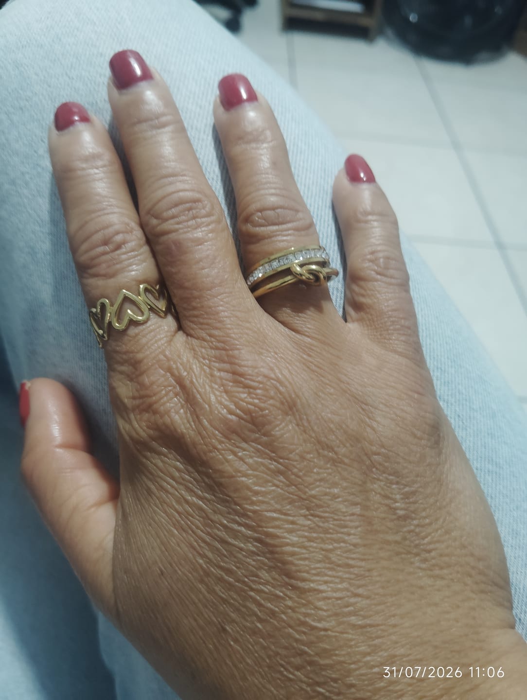 Customer photo review of Anel Brilhante Banhado em Ouro 18K
