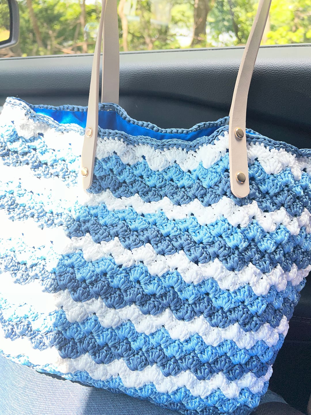 Customer photo review of Seabreaze Wave Tote Crochet Kit