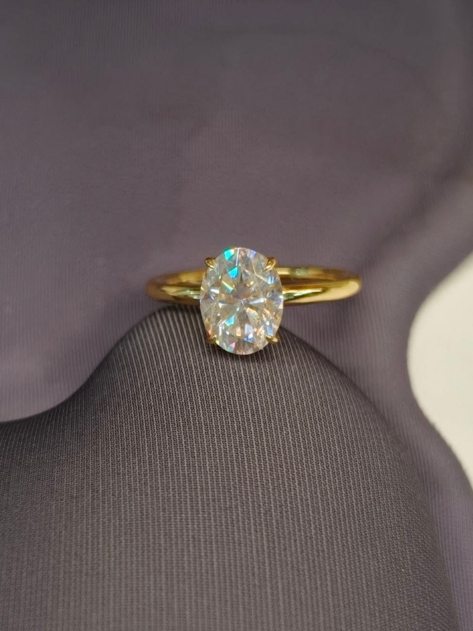 Customer photo review of S925 Moissanite 2.0 Ct ～5.5 Ct Oval Cut Yellow Gold/White Gold Promise Ring For Women