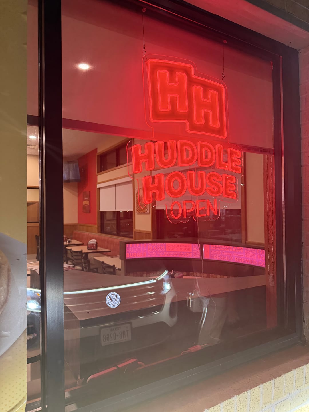 Customer photo review of Huddle House Open - Premium Neon Artwork