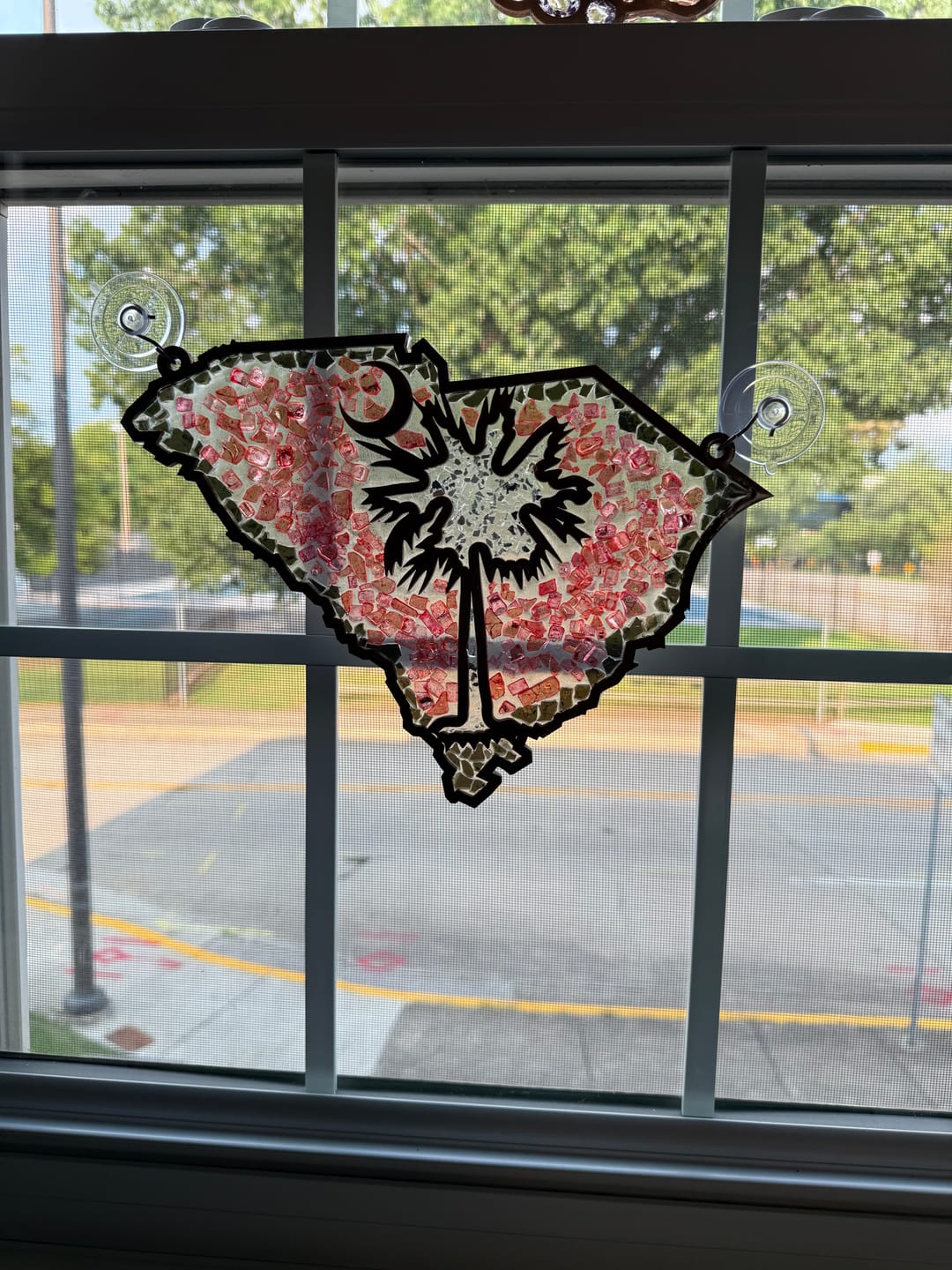 Customer photo review of DIY South Carolina Crushed Glass Suncatcher