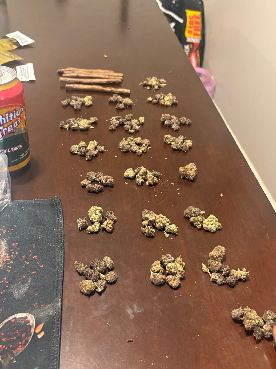 Customer photo review of Blackberry Kush - 28 Grams Littles - Indica
