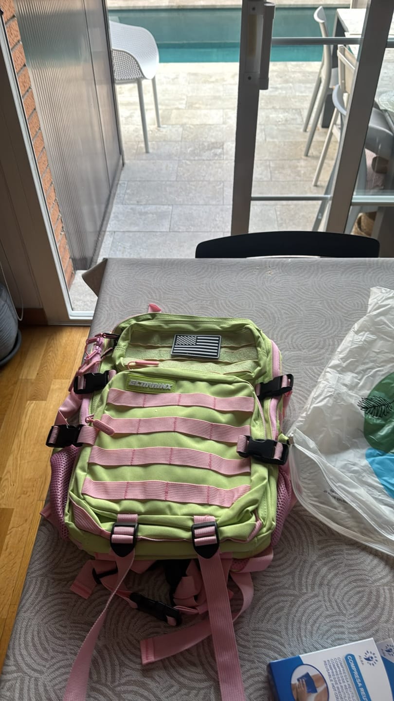 Customer photo review of Mochila Táctica 25L All In Passion Lime