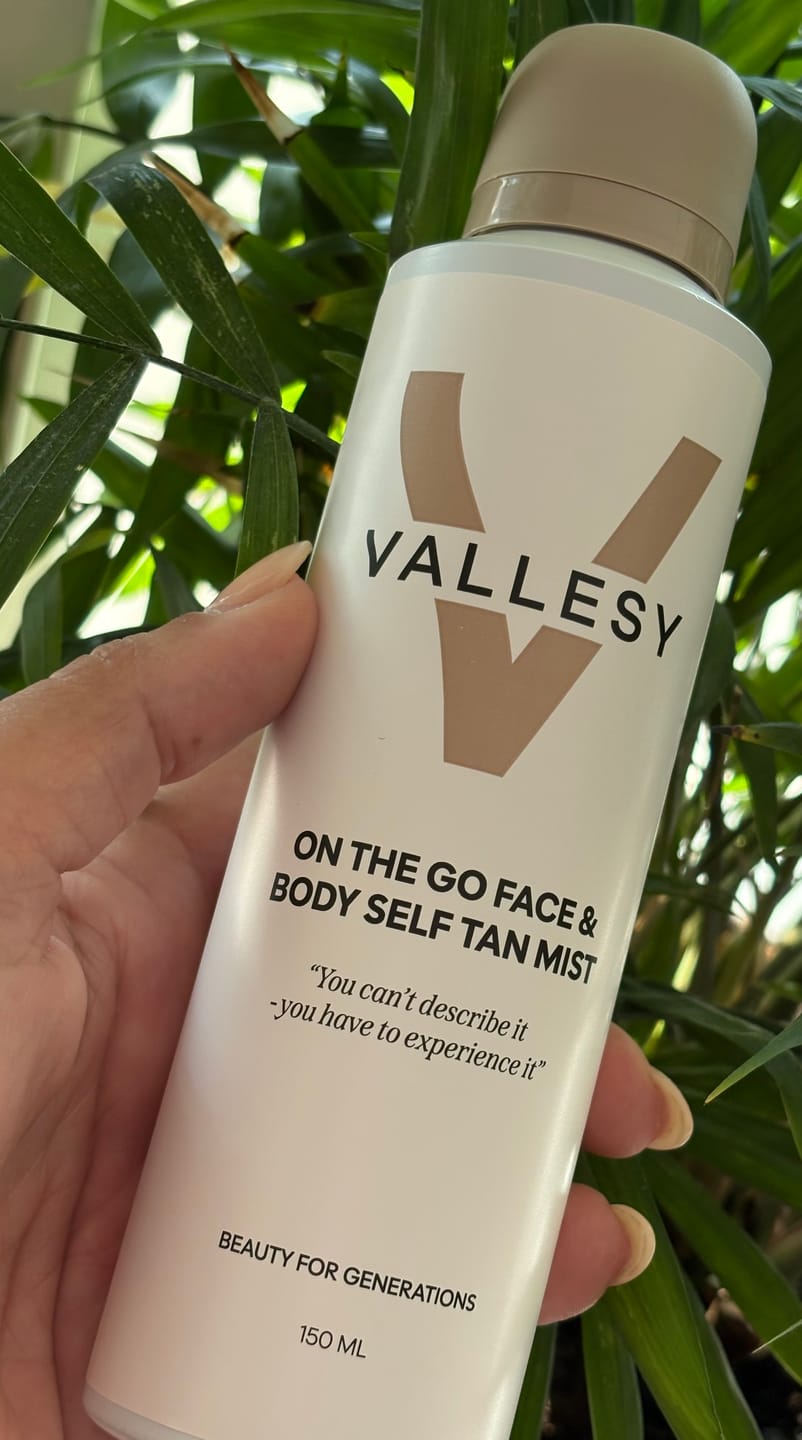 Customer photo review of On The Go Face & Body Self Tan Mist