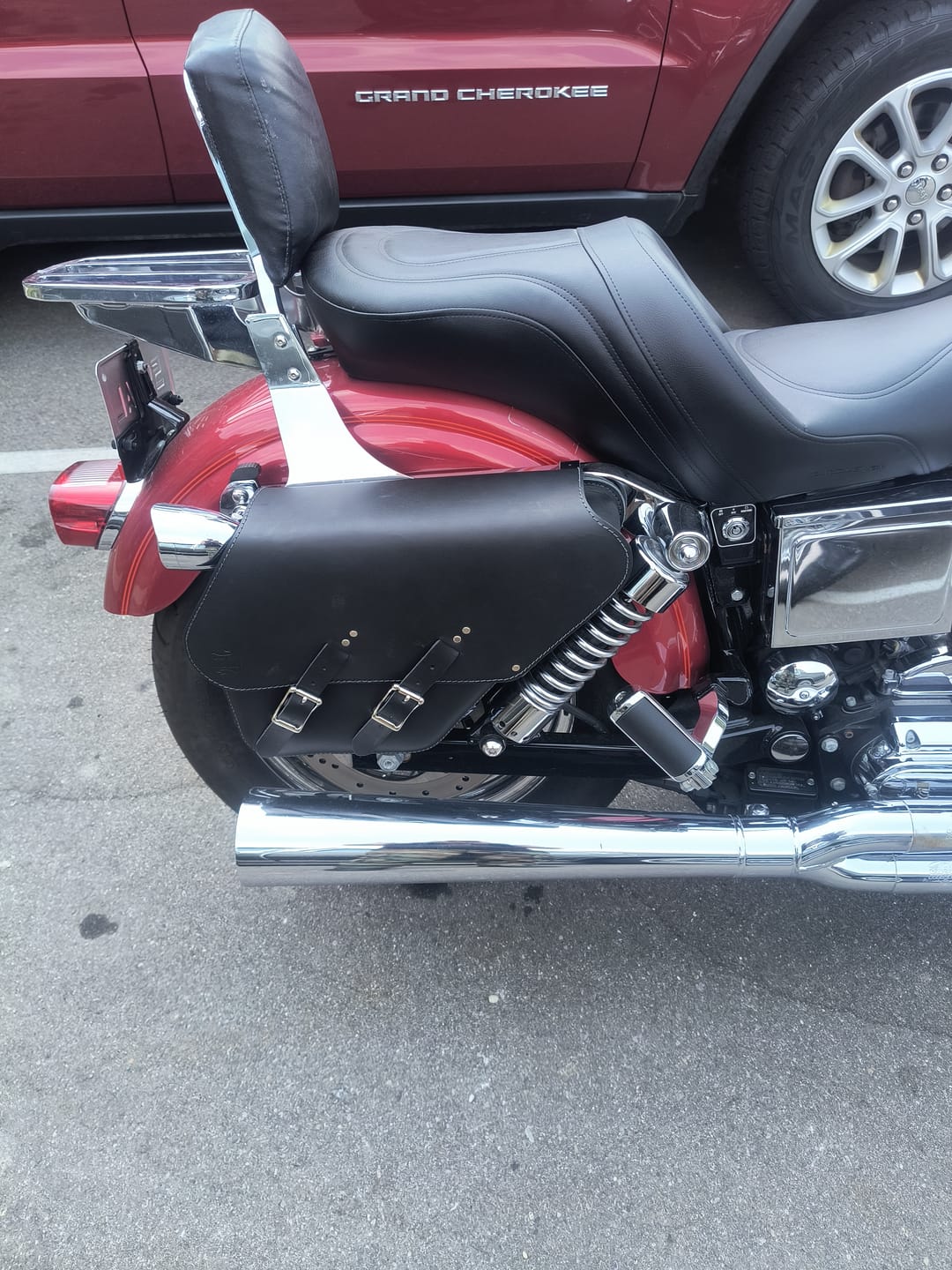 Customer photo review of Harley Dyna Solo Bag - Right Side (Model DR01)