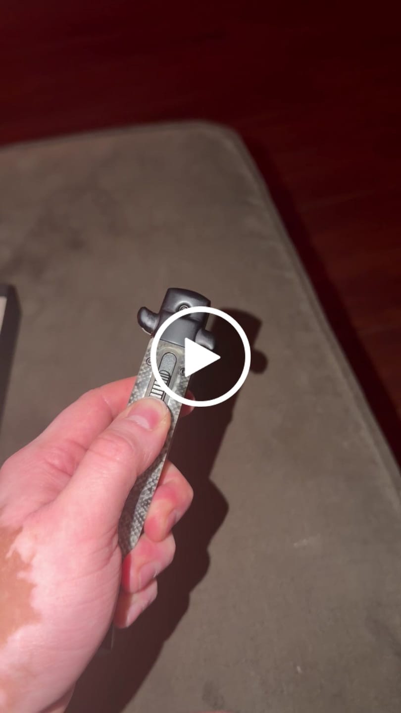 Customer video review of 11" VT Don D/A OTF Automatic Knife – Snake Skin Handle