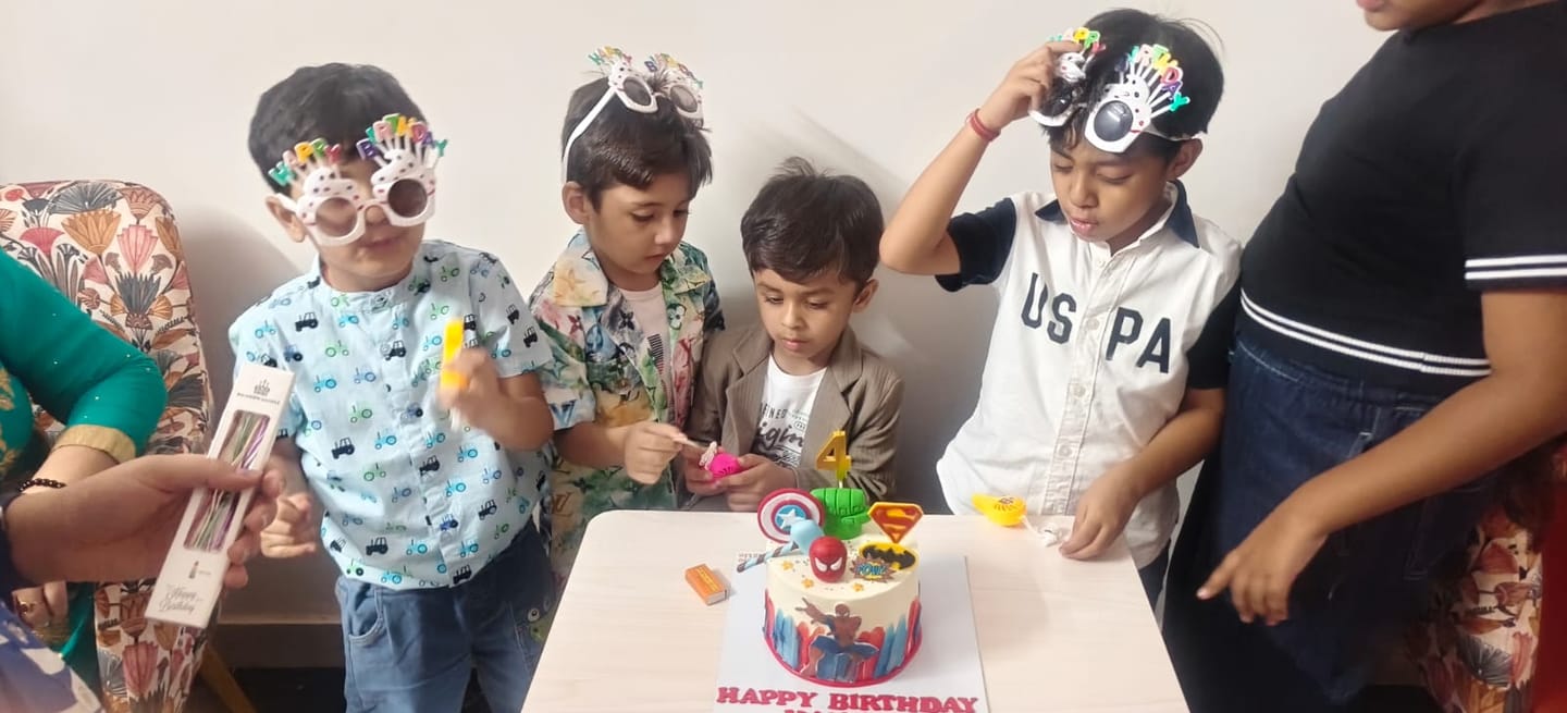 Customer photo review of Spiderman Cityscape Cake