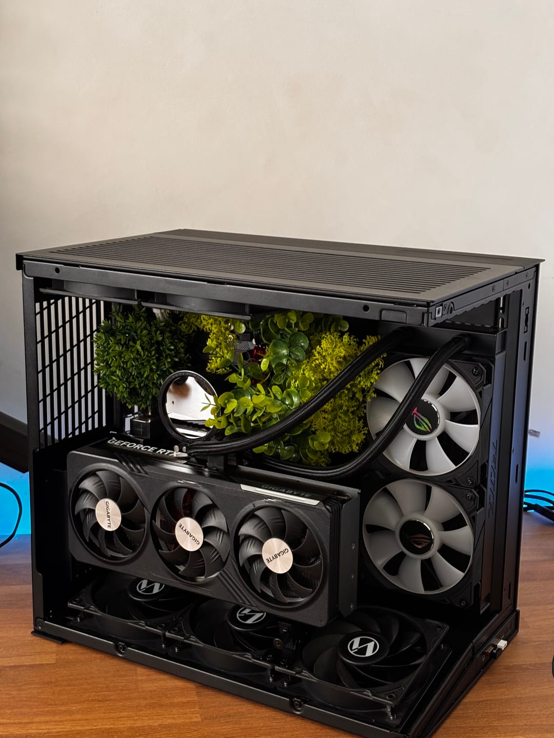 Customer photo review of AsiaHorse PCIE 4.0 16x Shielded Riser Cable