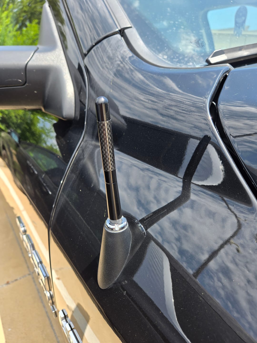Customer photo review of 80Eighty® Carbon Antenna