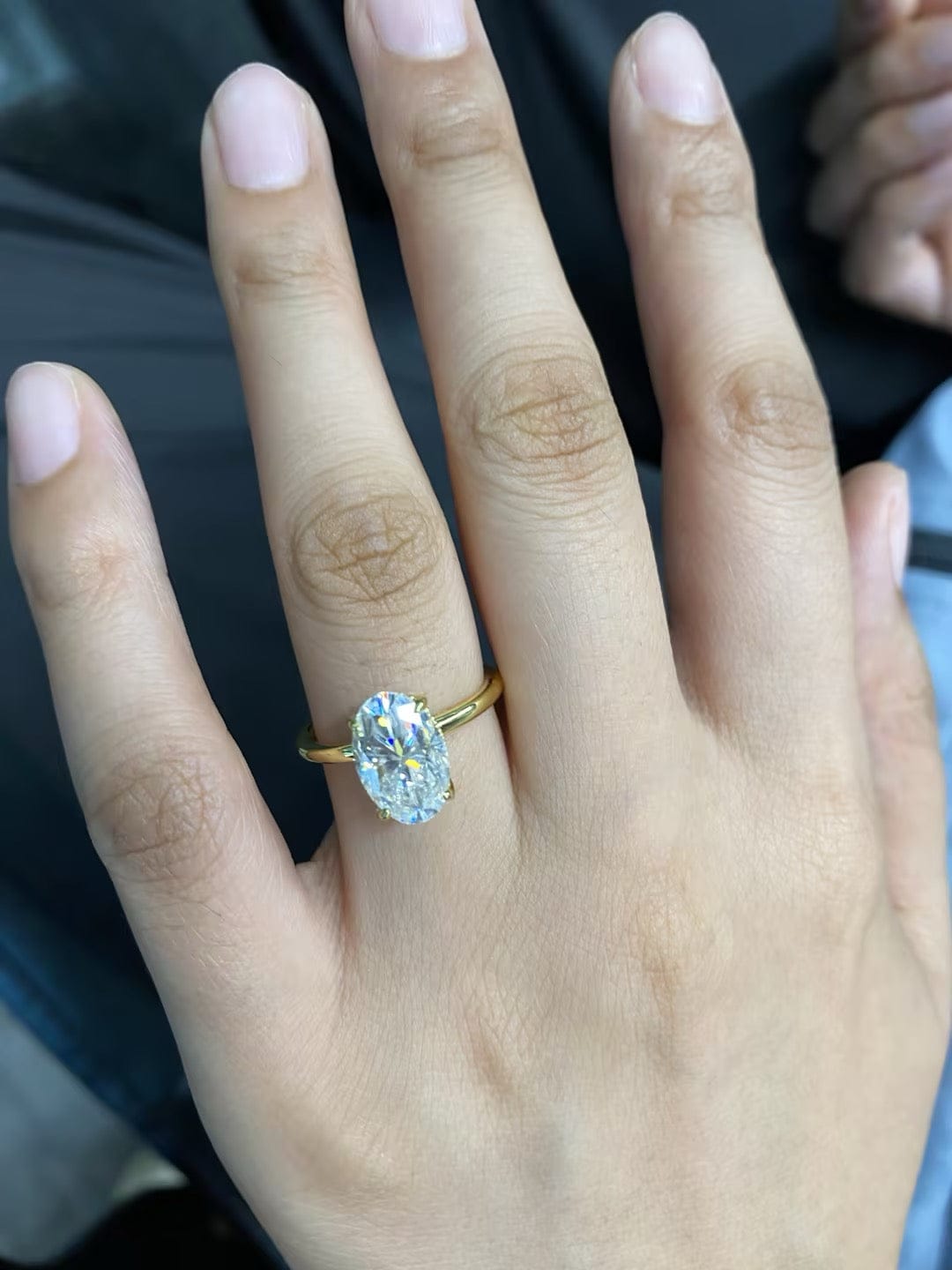 Customer photo review of S925 Moissanite 2.0 Ct ～5.5 Ct Oval Cut Yellow Gold/White Gold Promise Ring For Women