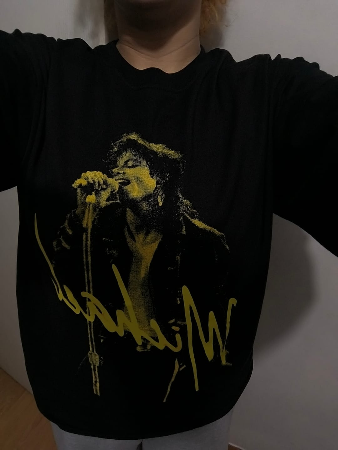 Customer photo review of MJ Yellow