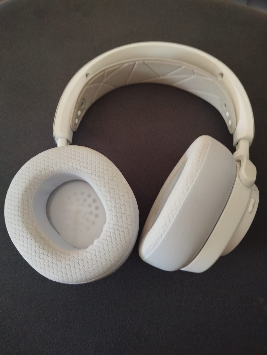 Customer photo review of Wicked Cushions FreeZe Soğutma Jelli Kulaklık Pedleri - Arctis Nova Pro Wireless & Nova Elite