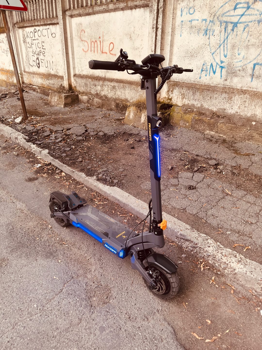 Customer photo review of Ausom DT2 Pro Dual Motor E-scooter