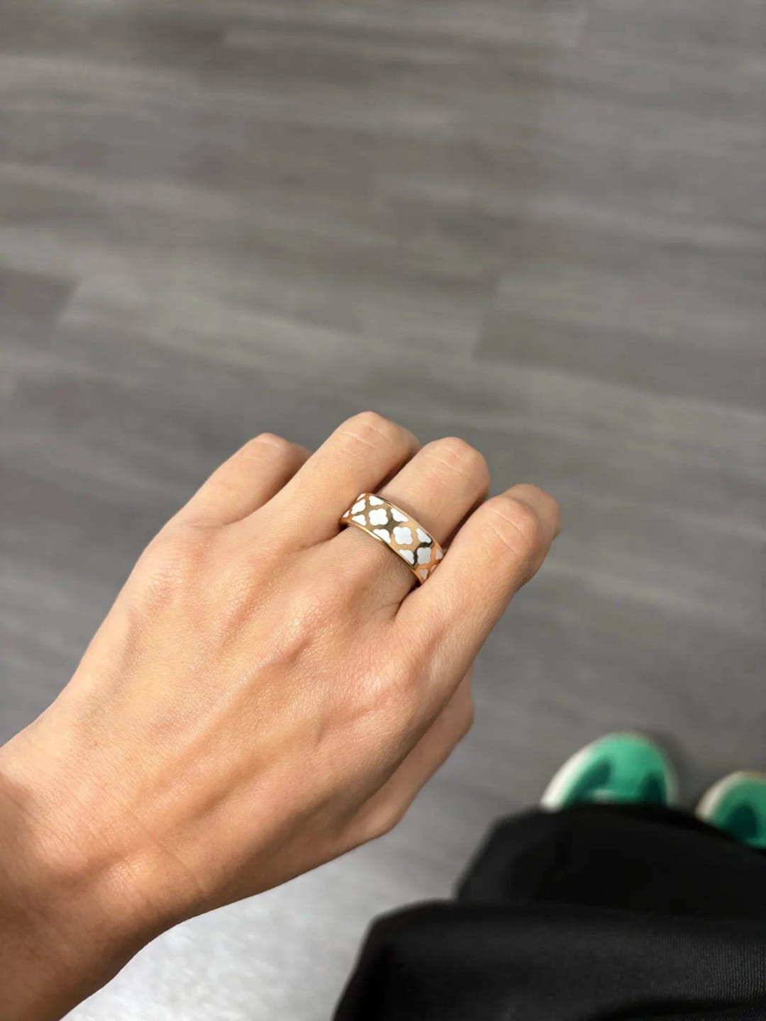 Customer photo review of Gold Lattice Effect Smart Ring