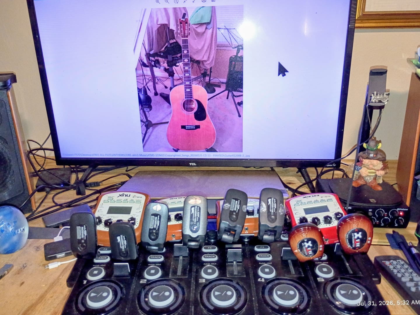 Customer photo review of SonikSphere: 5.8GHz Wireless Guitar & Bass System